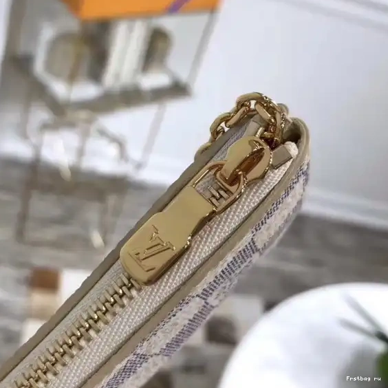 First bag ru VUITTON PURSE LOUIS COIN 0630